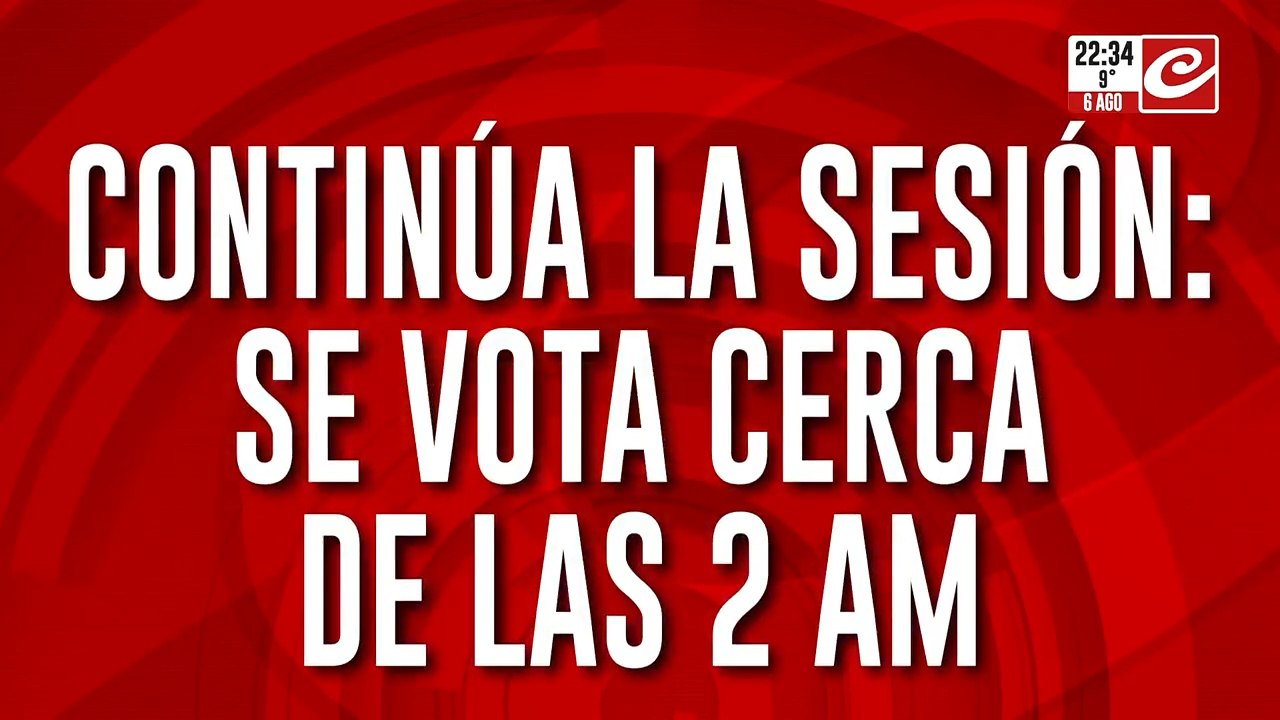 ¡Zona de guerra en el Congreso! Veredas rotas, policías heridos y 12 detenidos