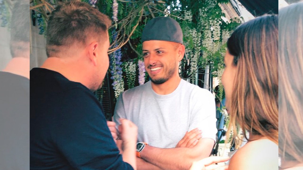 Javier 'Chicharito' Hernández y Sarah Kohan reciben consejos de James Corden