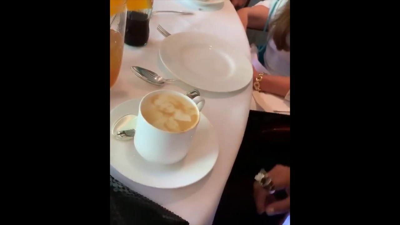 Thalía, Lili y Gloria Estefan pasan una linda tarde de capuccinos