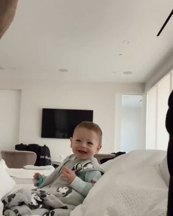Chicharito-beso-sarah-hijo