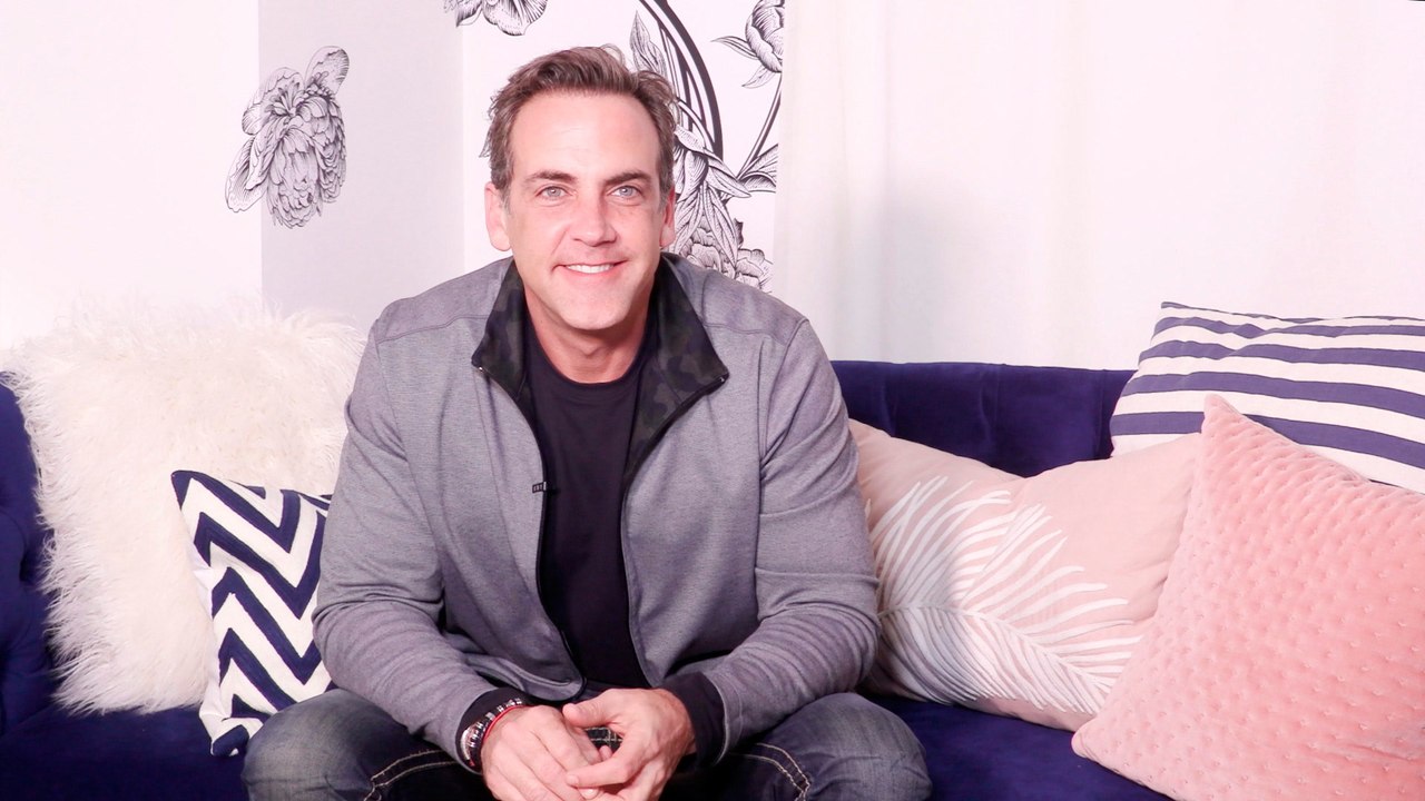 EN HOLA! USA: Carlos Ponce nos revela detalles de su personaje en 'Jugar con Fuego'