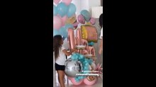 Adamari López celebra su cumpleaños en casa con su hija Alaïa