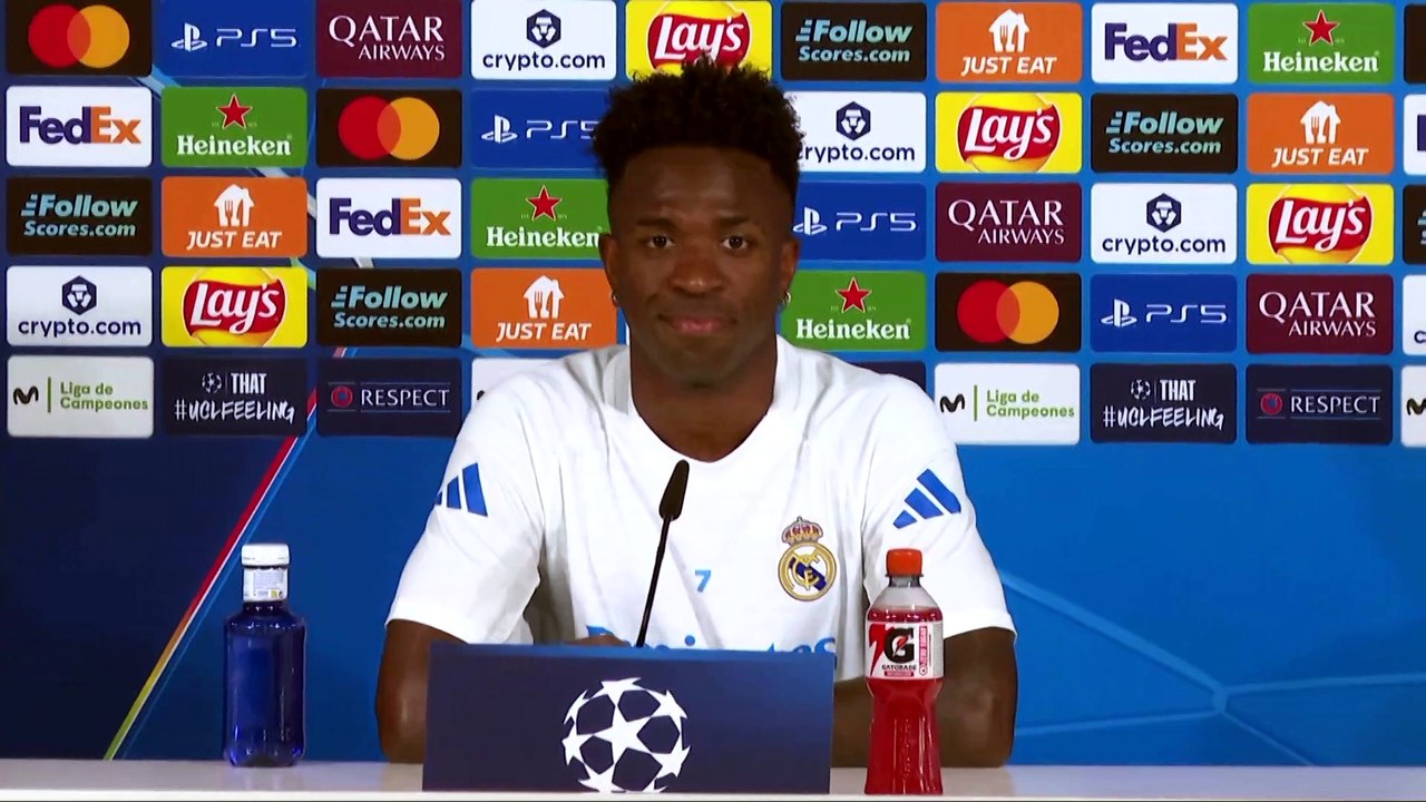 El delantero brasileño Vinícius renueva con el Real Madrid hasta 2032