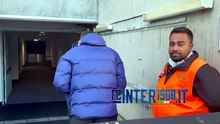 VIDEO FCIN1908 / Vigilia di Inter-Juve, Zanetti firma autografi ai tifosi presenti