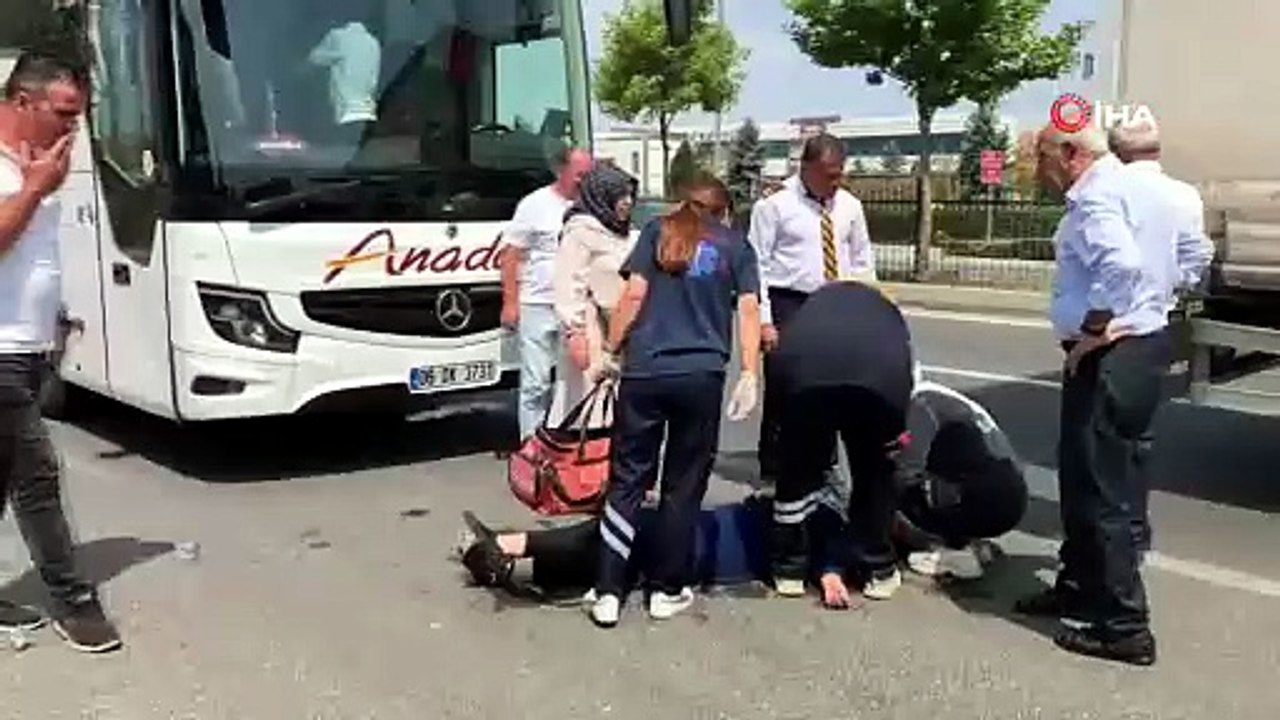 Bursa\'da yolcu otobüsü kadına çarptı