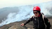 L'Etna d? spettacolo, il direttore Ingv Stefano Branca racconta l'attivit? vulcanica in diretta - VIDEO