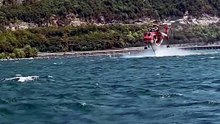 Incendio sul Moregallo, in azione la ''gru volante'': sganzia 10mila litri a lancio