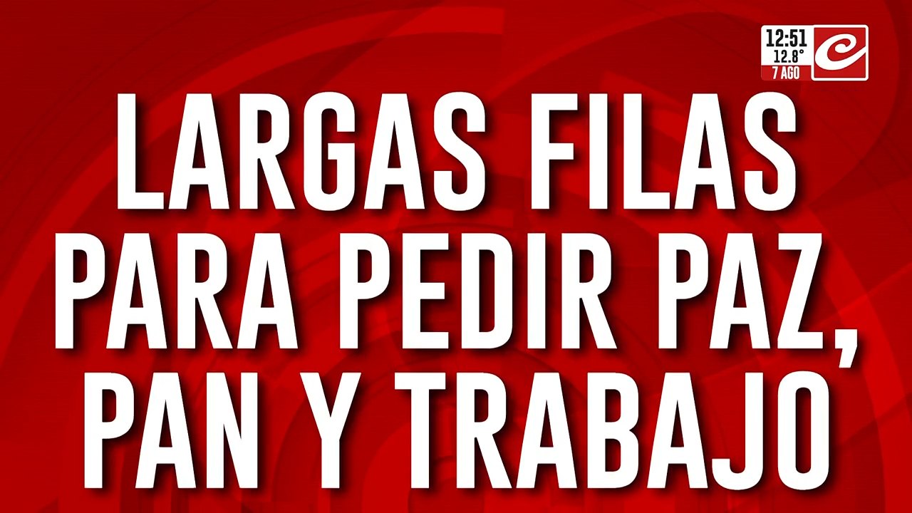 Miles de fieles en San Cayetano: largas filas para pedir paz, pan y trabajo