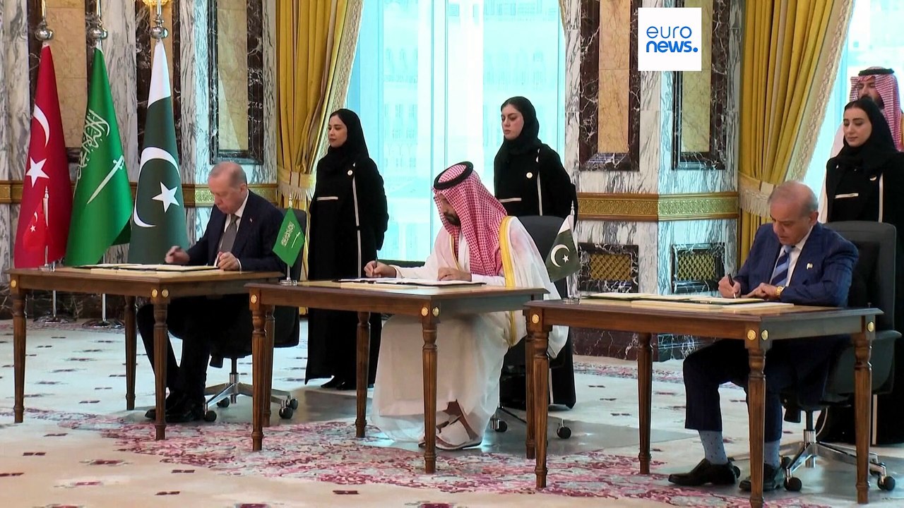 Arábia Saudita, Turquia e Paquistão assinam pacto de defesa conjunta