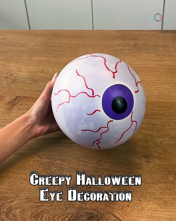 Spooky homemade eyeballs that float and stare👁️🎈