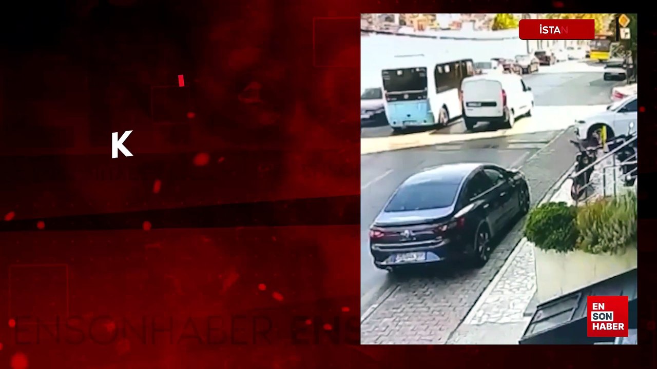 İstanbul Kağıthane'de minibüsün İETT otobüsüne çarptığı anlar