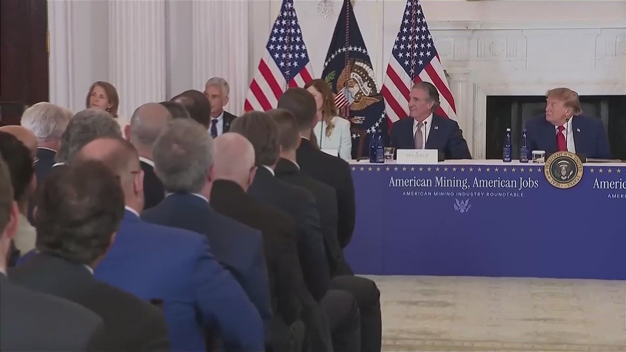 Trump recieves gold