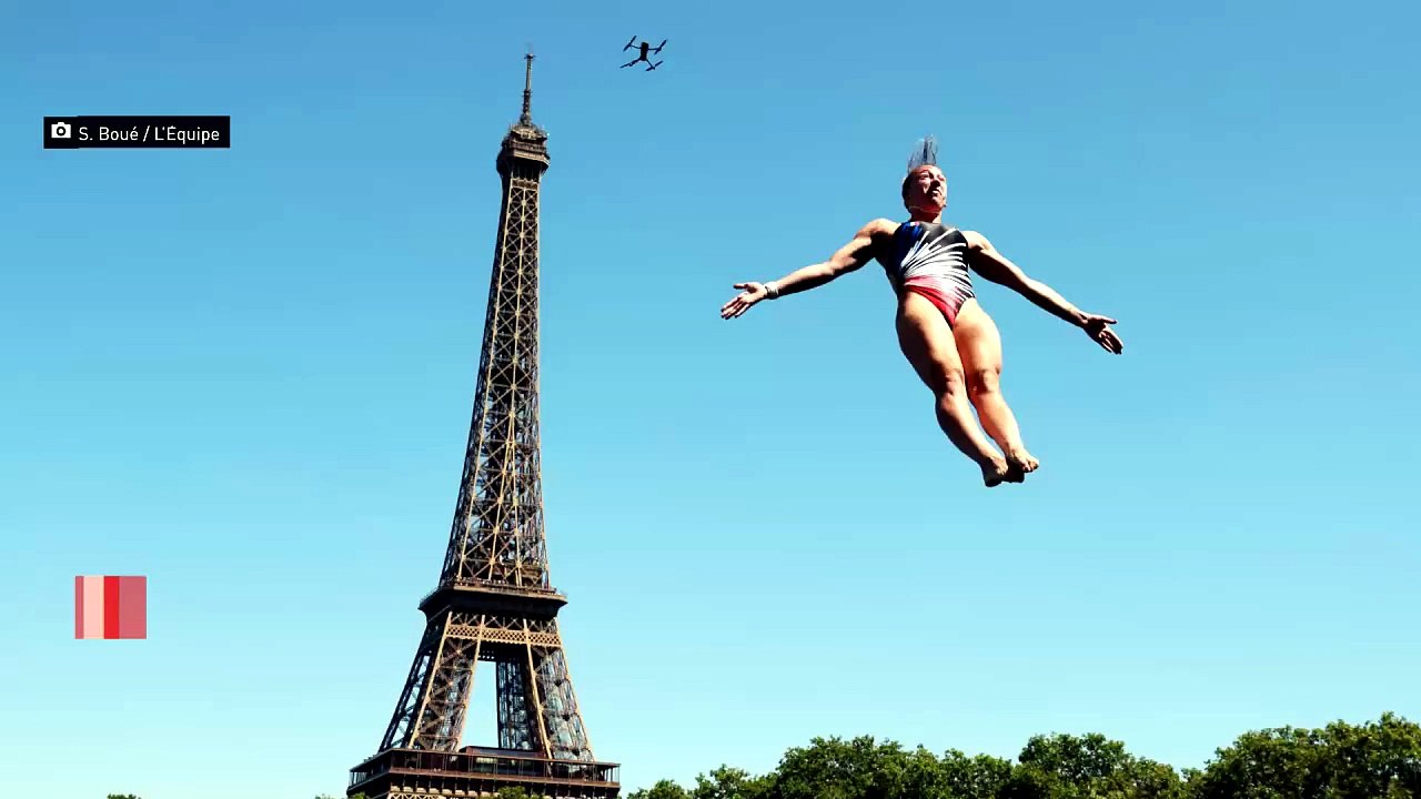 Devant la tour Eiffel, le plongeon de haut vol...