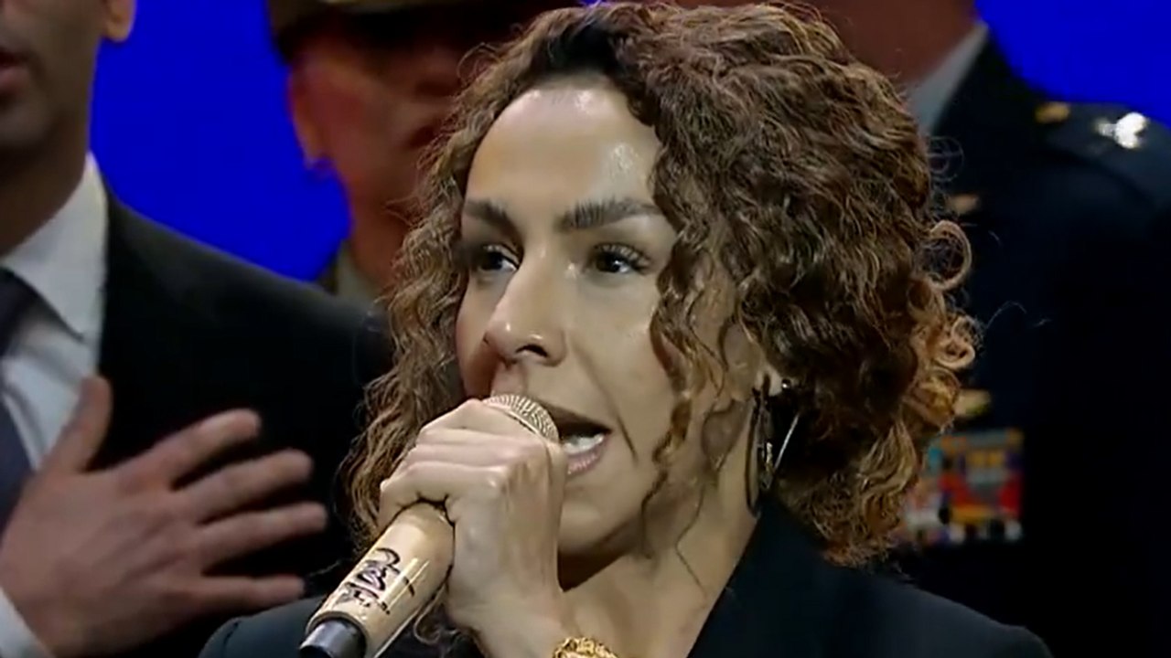 Maía, protagonista con su voz en el acto de posesión de Abelardo de la Espriella
