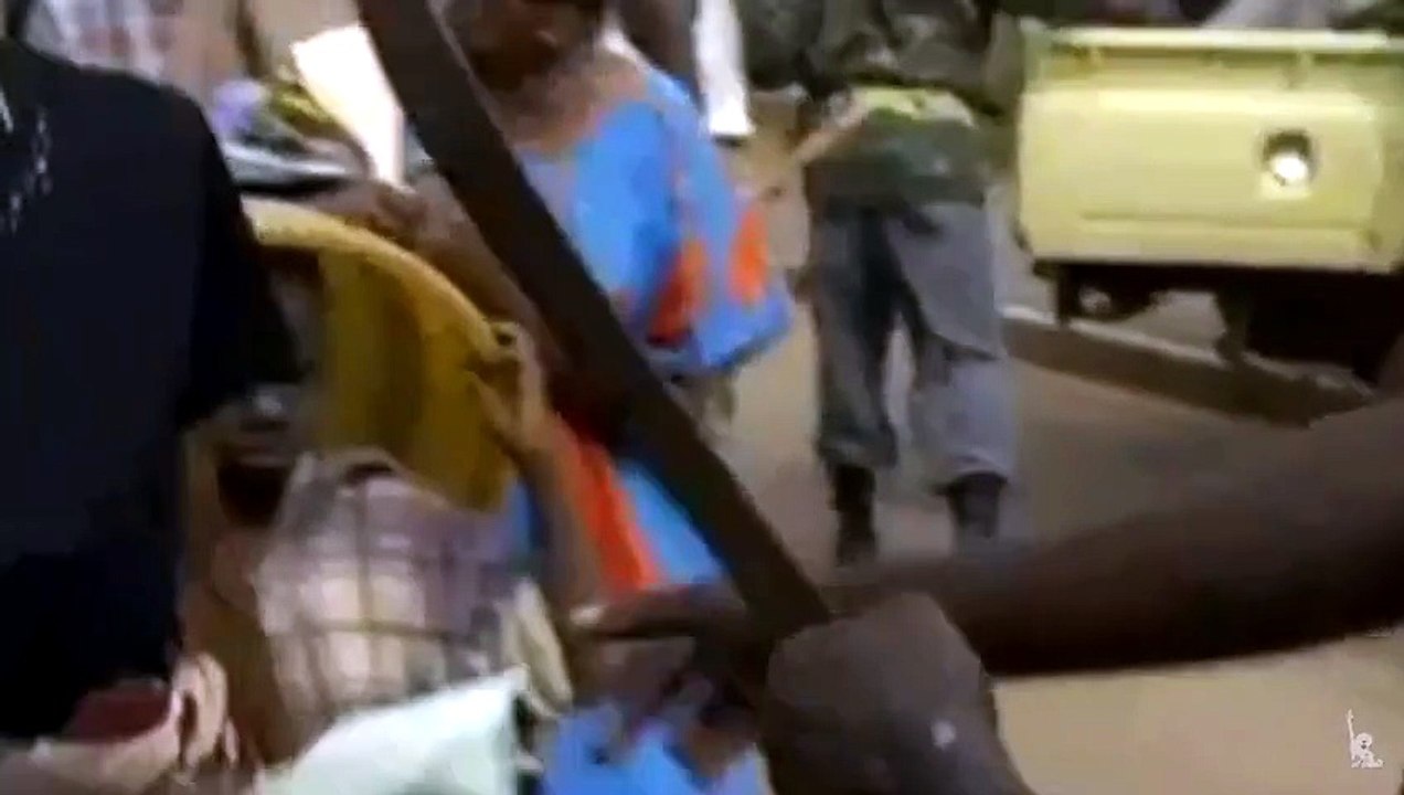 UN DIMANCHE À KIGALI (2006) Bande Annonce VF - HQ [Full Movie]