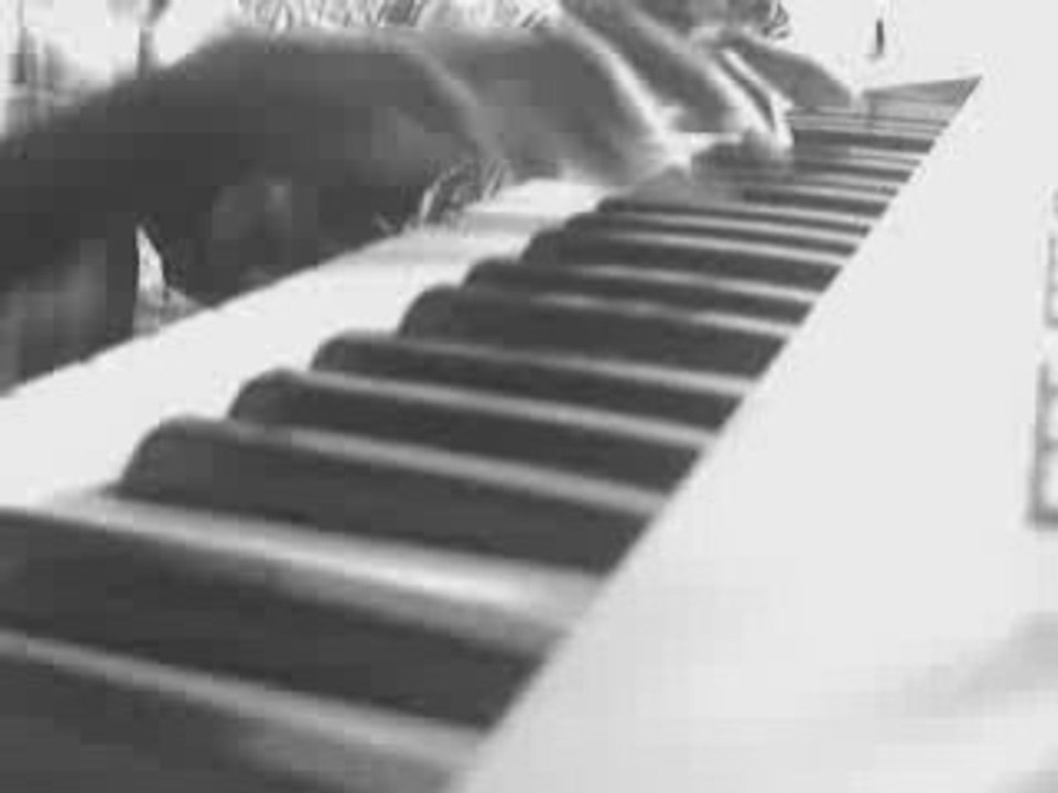 NE-YO (So Sick) in piano