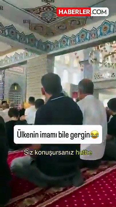 Cemaat konuşunca imam hutbeyi kesti: Elhamdülil...