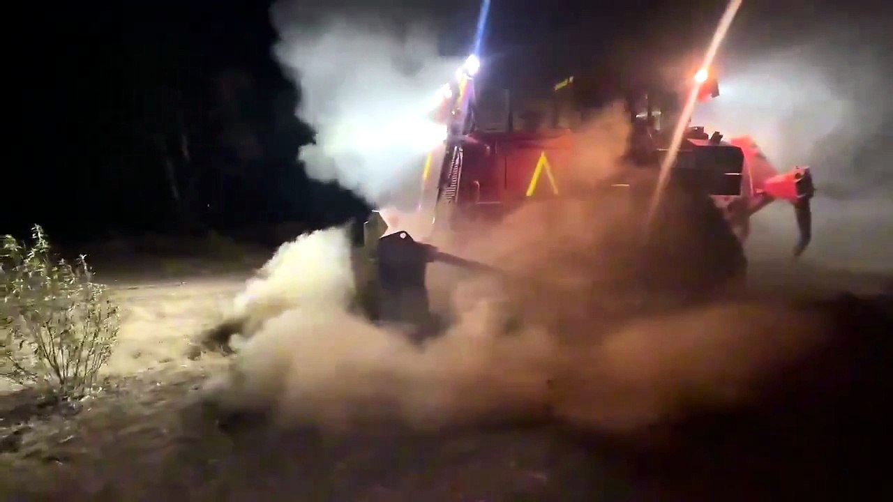 Trabajos de la UME en el incendio de Niebla