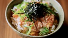 How Does Salmon Ochazuke Taste So Comforting? 🍚