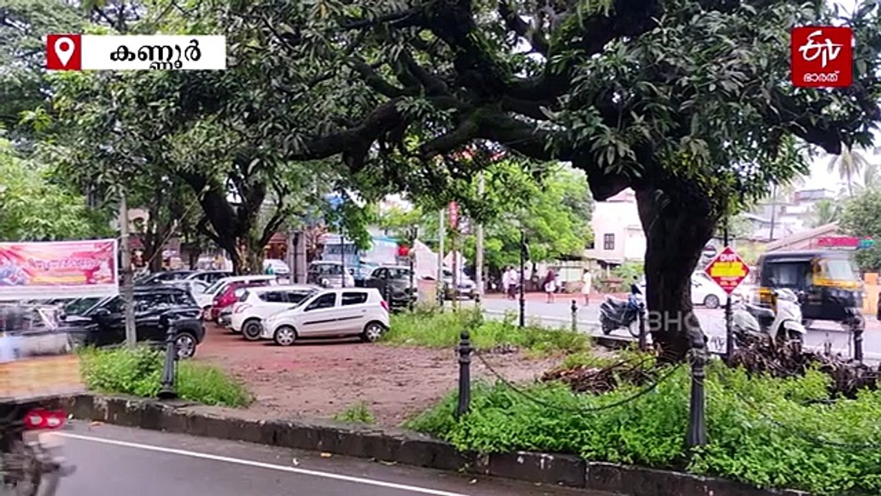 ഓണാഘോഷമില്ലാതെ മാഹി; സര്‍ക്കാര്‍ വിലാസമുള്ള സ്ഥാപനങ്ങള്‍ക്ക് ഷട്ടര്‍ വീഴുന്നു, ഖാദി ഉത്പ്പന്നങ്ങള്‍ നശിക്കുന്നു