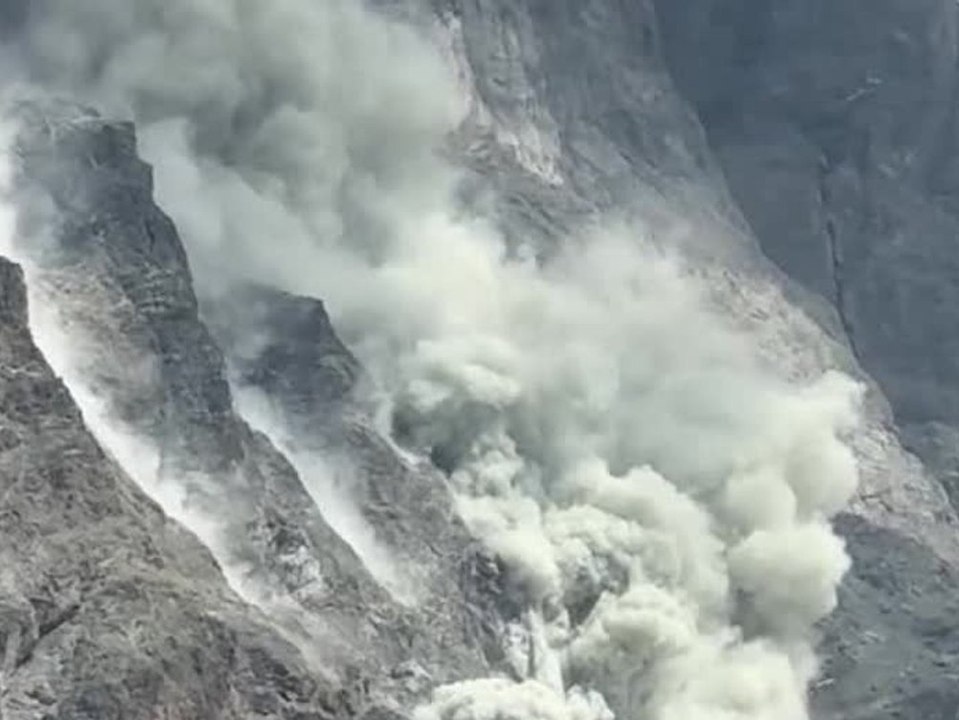 Schweizer Wahrzeichen bröckelt: Massiver Felssturz am Matterhorn
