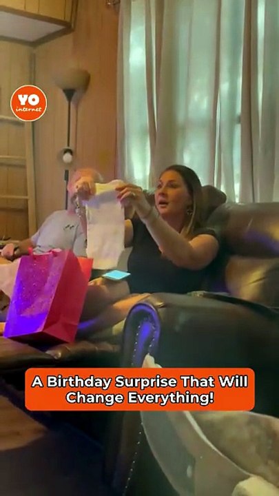 Expecting Mother Surprises Her Mom with Pregnancy News