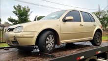 Golf com registro de furto é localizado pela PM após ser usado em assalto em Cascavel