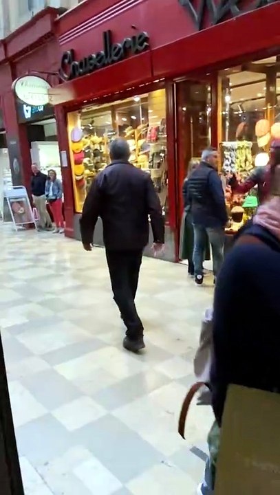 MANNEQUIN PRANK 4