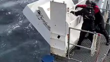 ¿Cómo puedes escapar de un barco que se está hundiendo?