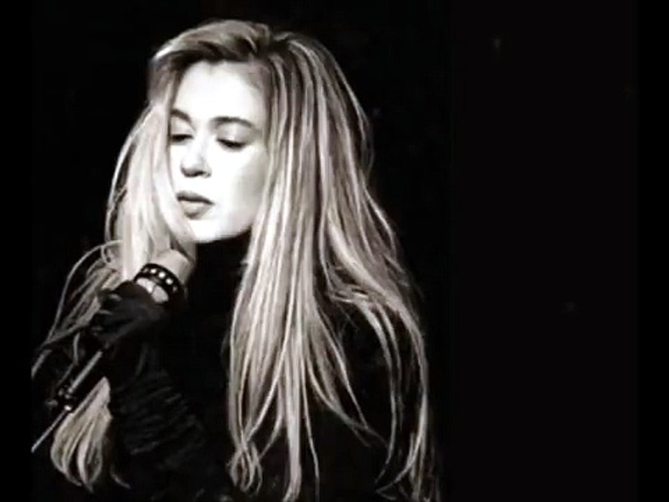 Zerrin Özer - Sevmek Günahsa Eğer