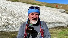 Muş’un Kurtik Dağı’nda yaz mevsiminde eşsiz kar manzarası