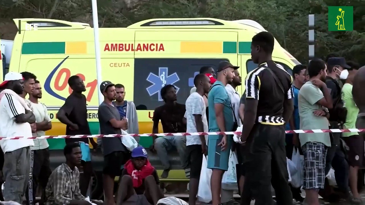 Miles de migrantes siguen en Ceuta