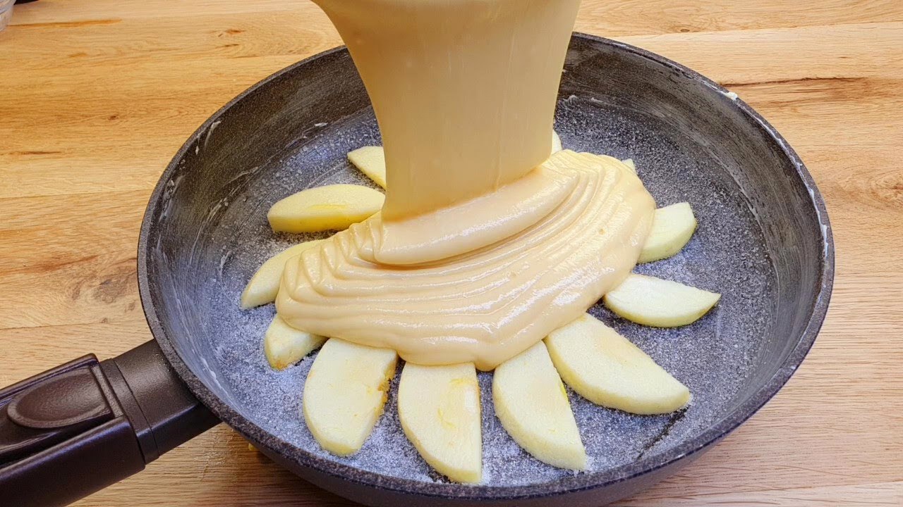 Schnelles und einfaches Rezept für Apfelkuchen in einer Pfanne: Es ist schnell und einfach