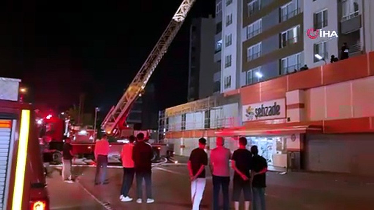 Apartmandaki yangın faciayla bitti! 13. kattan düşen bir kişi hayatını kaybetti!