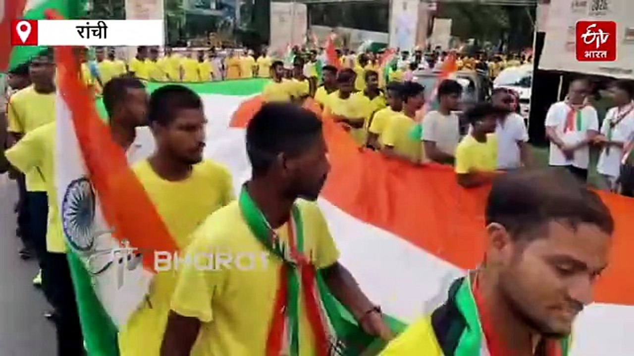 देशभक्ति के जोश में निकाली गई तिरंगा यात्रा, भारत माता के जयकारों से गूंजा राजधानी