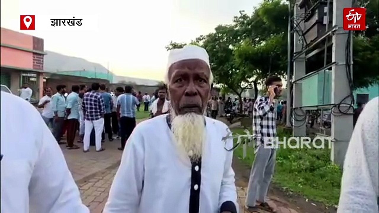 मलबे के नीचे दब गई थी जिंदगी, जाबांज युवकों ने बचाई जान