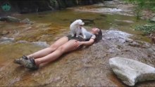 Summer Creek Camping 🌿 Cooling Off in a Forest Stream & Cooking Ginseng Chicken Soup