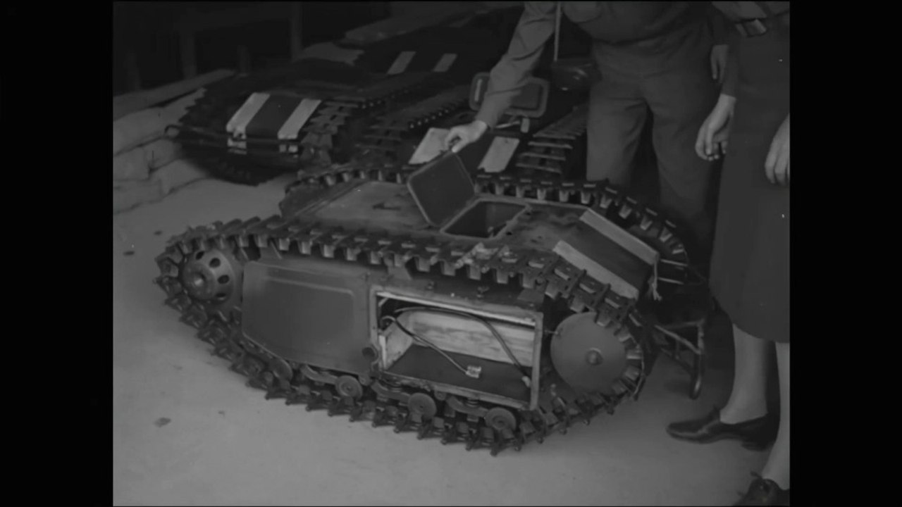 German High Tech - History of the Sd.Kfz. 302 and 303 Goliath Tracked ...