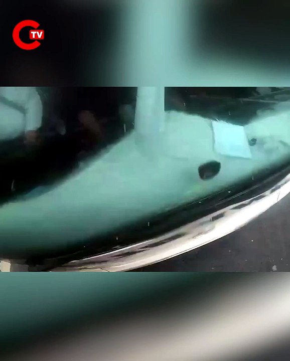 Arnavutköy yolcu otobüsünün İETT otobüsüne carptigi an araçdan görüntü