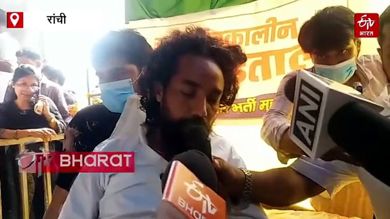 छात्र प्रतिनिधियों से वार्ता के बीच मंत्रियों ने की देवेंद्र नाथ महतो से बात, अनशन समाप्त करने का किया आग्रह