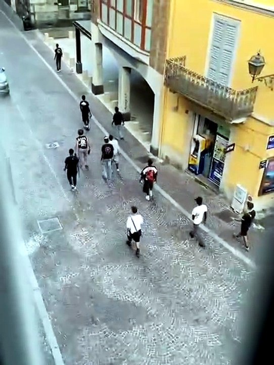 Lecco, guerra tra bande di maranza in centro: ''Pugno di ferro, nessuna clemenza''