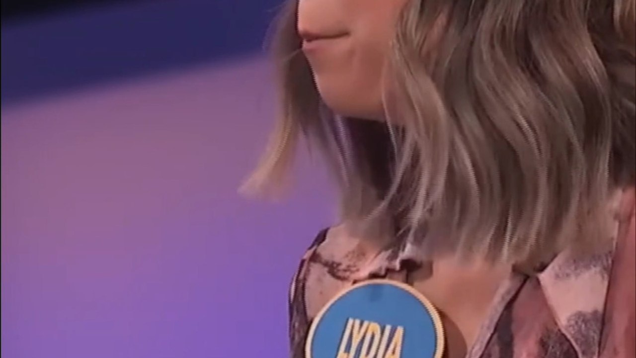 Steve Harvey Should Wear a Wig on Family Feud
