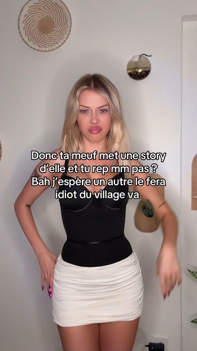 👀