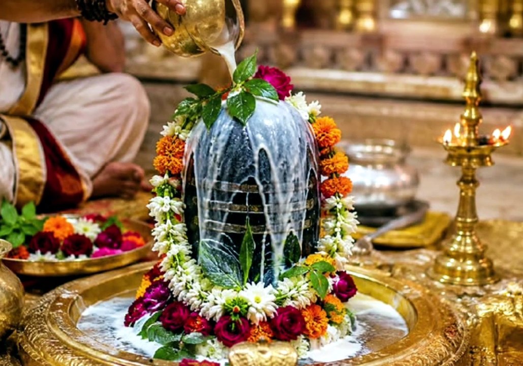 শ্রাবণ মাসকে কেন এত পবিত্র মাস বলা হয়? জানুন এর আসল কারণ ।