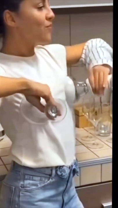 😁