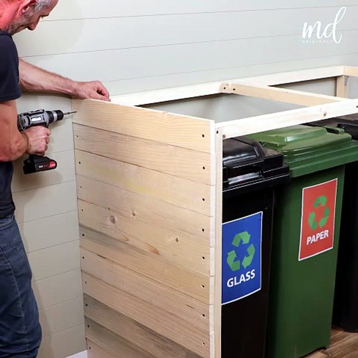 Trash cans don’t have to look ugly! 🗑️🎍