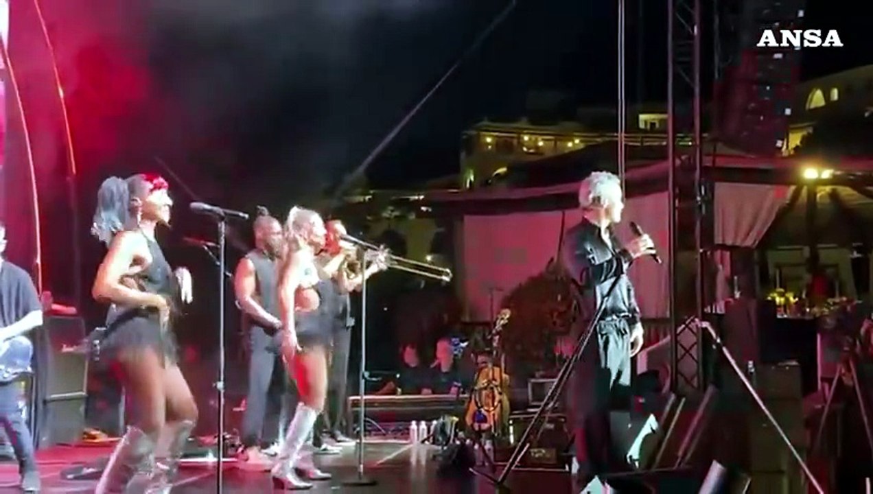 L'energia di Robbie Williams infiamma la Costa Smeralda