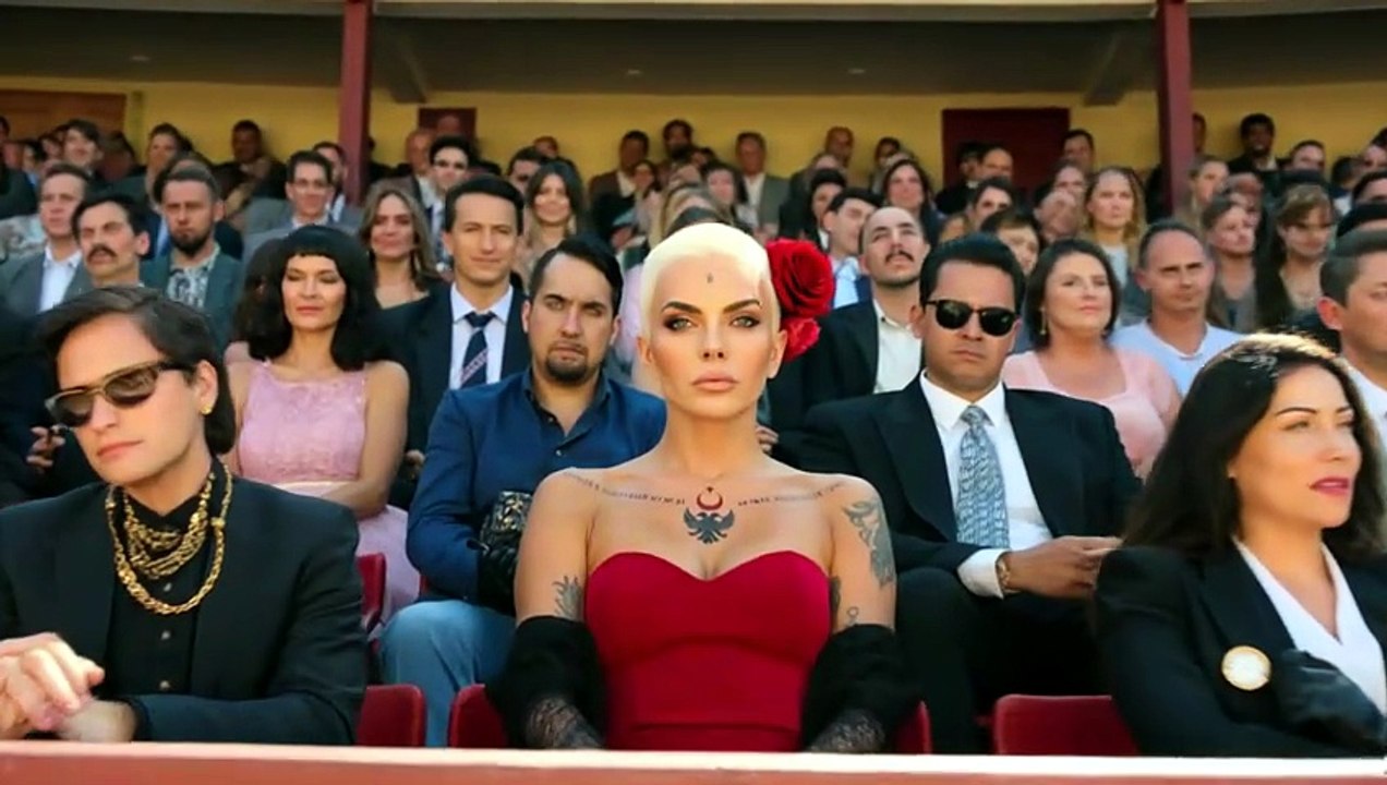 Seyhan Soylu (Sisi) - Ardiendo (İspanya) (Vídeo oficial en 4K)
