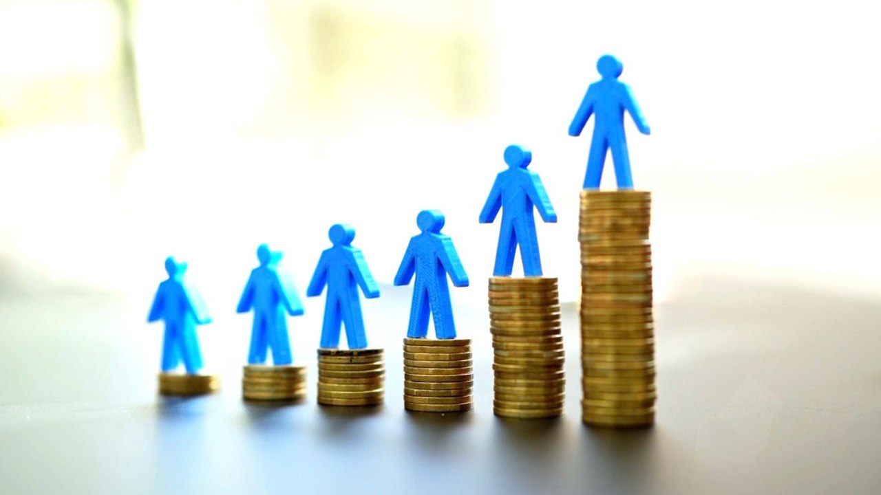In 2022, S&P 500 CEOs earned 272x the typical worker's pay