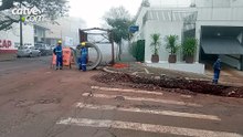 Rua Paraná está interditada parcialmente por causa de obra de drenagem
